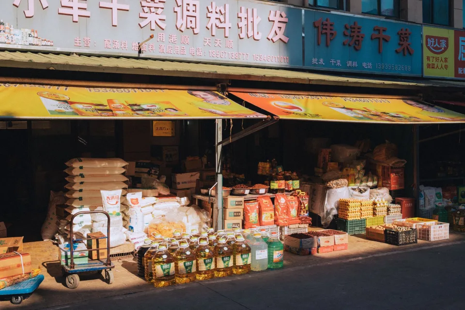 Nhiều ngành nghề có thể mở gian hàng trên cùng một sàn